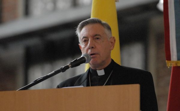 Mons. Aguer: “La Tierra se está convirtiendo en un gran basural”