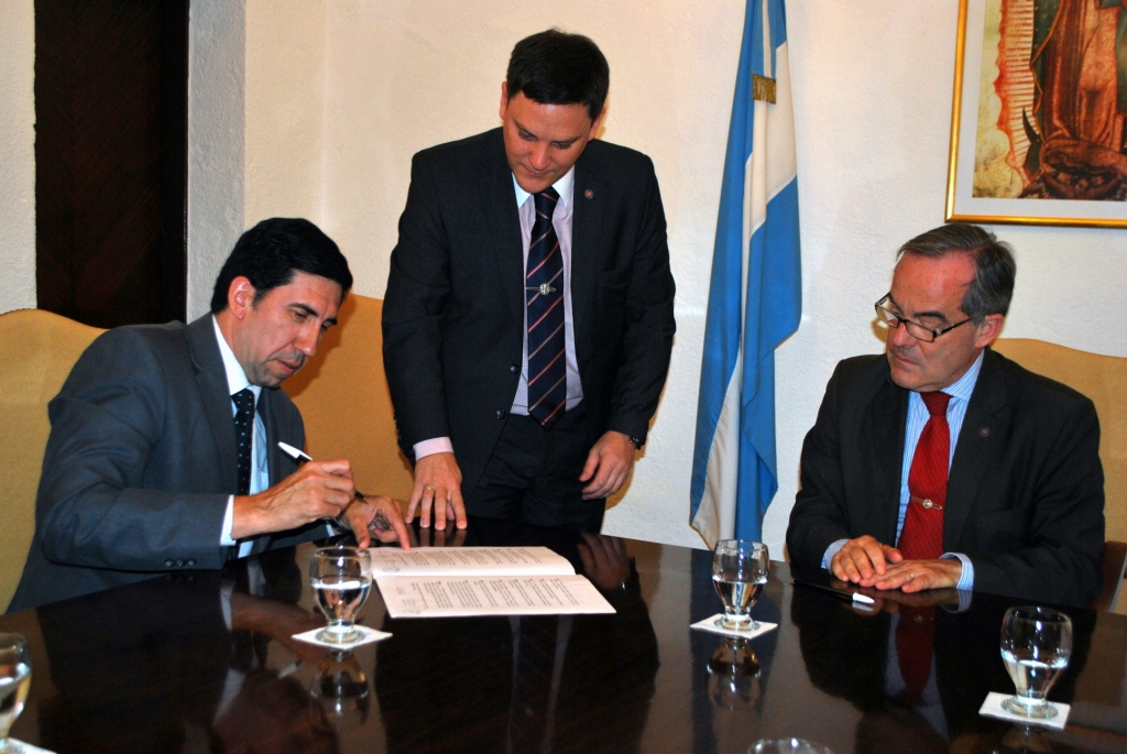 Convenio de colaboración UCALP - APDES