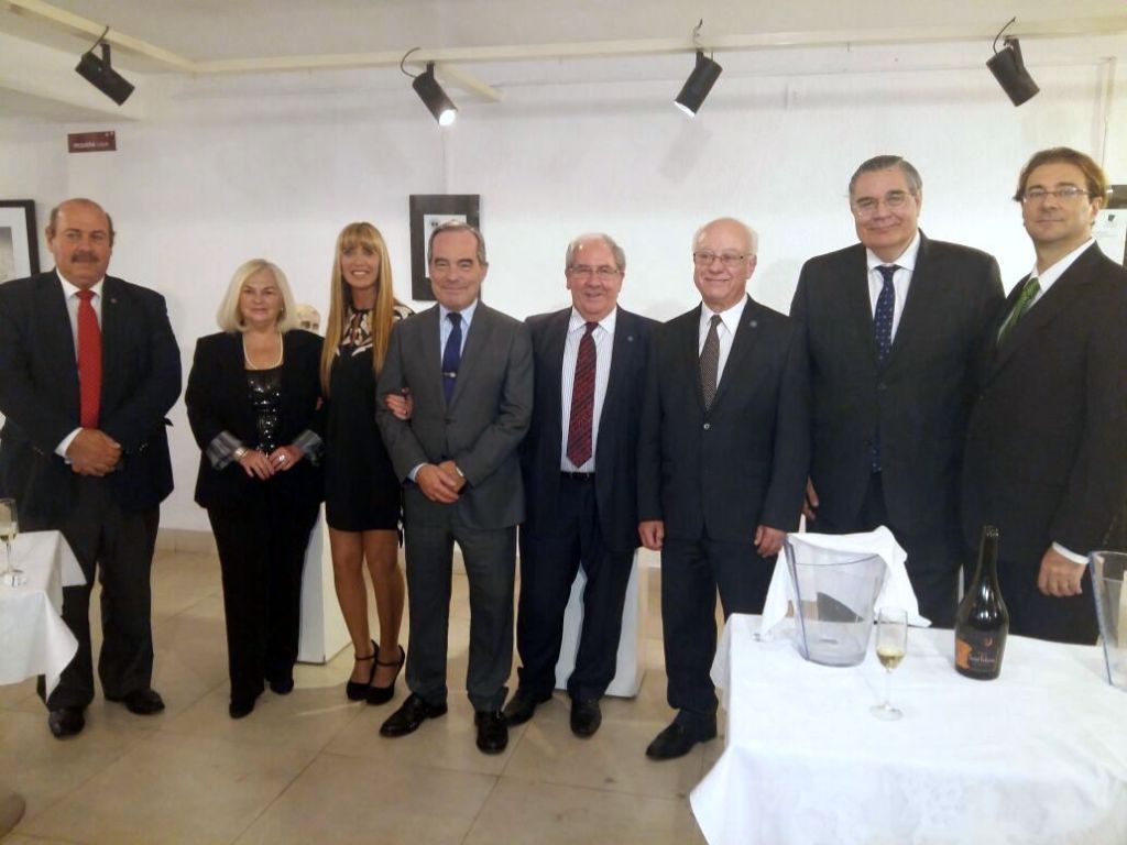La UCALP presentó su primer libro institucional