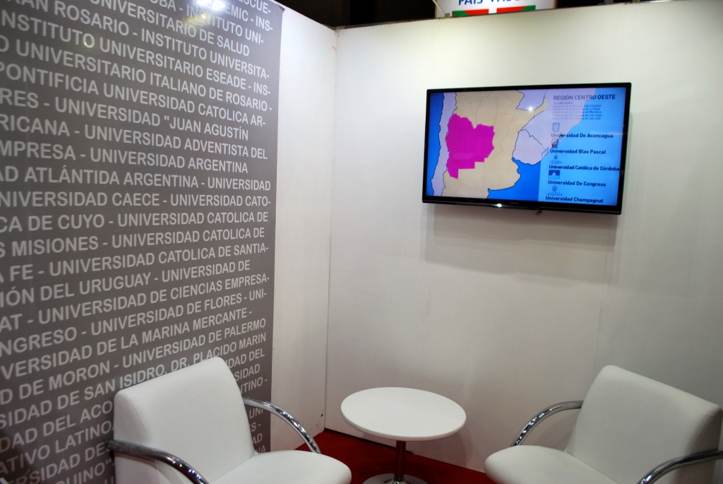 La UCALP en la Feria Internacional del Libro