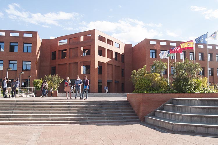 Becas Santander Rio: Destino España