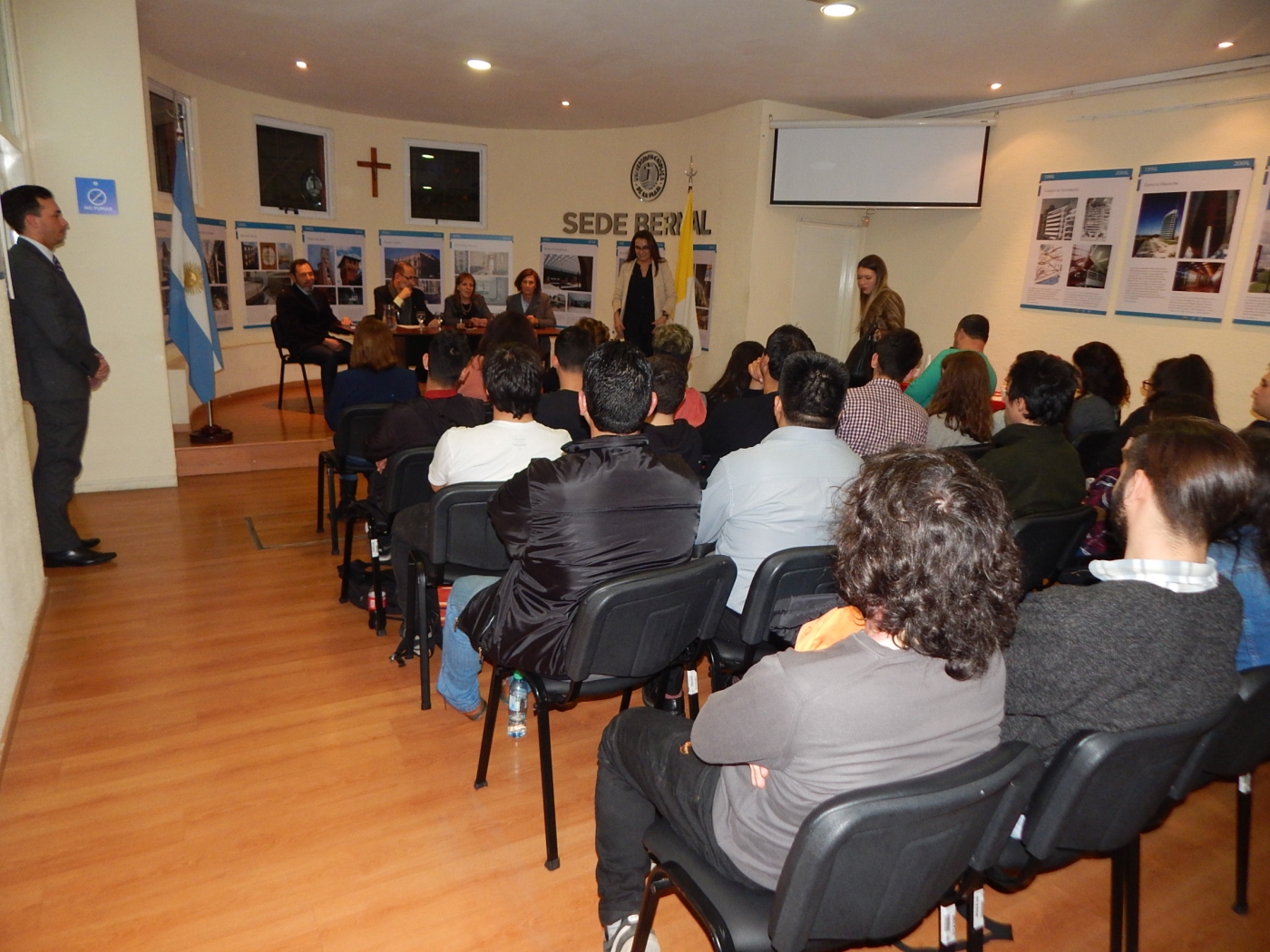 Presentación de la Guía de Arquitectura Contemporánea de Buenos Aires 1986-2016.