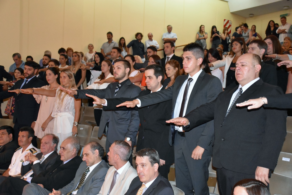 Entrega de diplomas de la Facultad de Derecho y Ciencias Políticas
