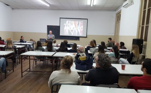 Se presentó el Anuario de la Facultad de Arquitectura y Diseño