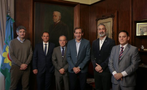 El Observatorio firmó un importante convenio con la Municipalidad de La Plata