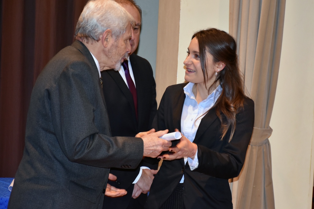 Entrega de diplomas a los graduados de Abogacía 