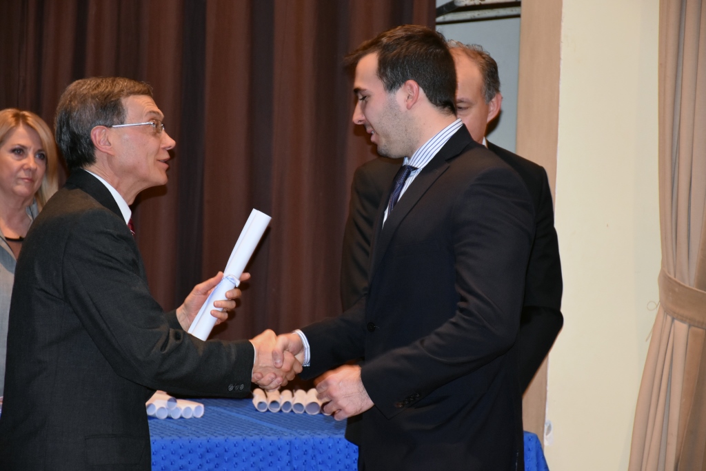 Entrega de diplomas a los graduados de Abogacía 