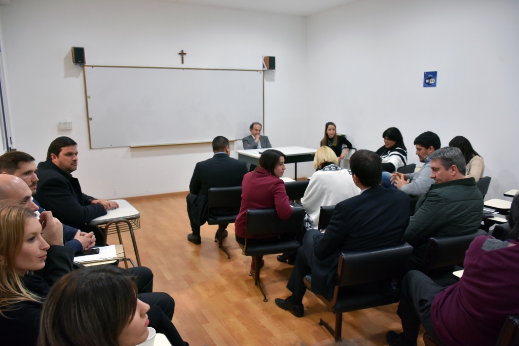 Unión de Graduados de la Facultad de Derecho y Ciencias Políticas