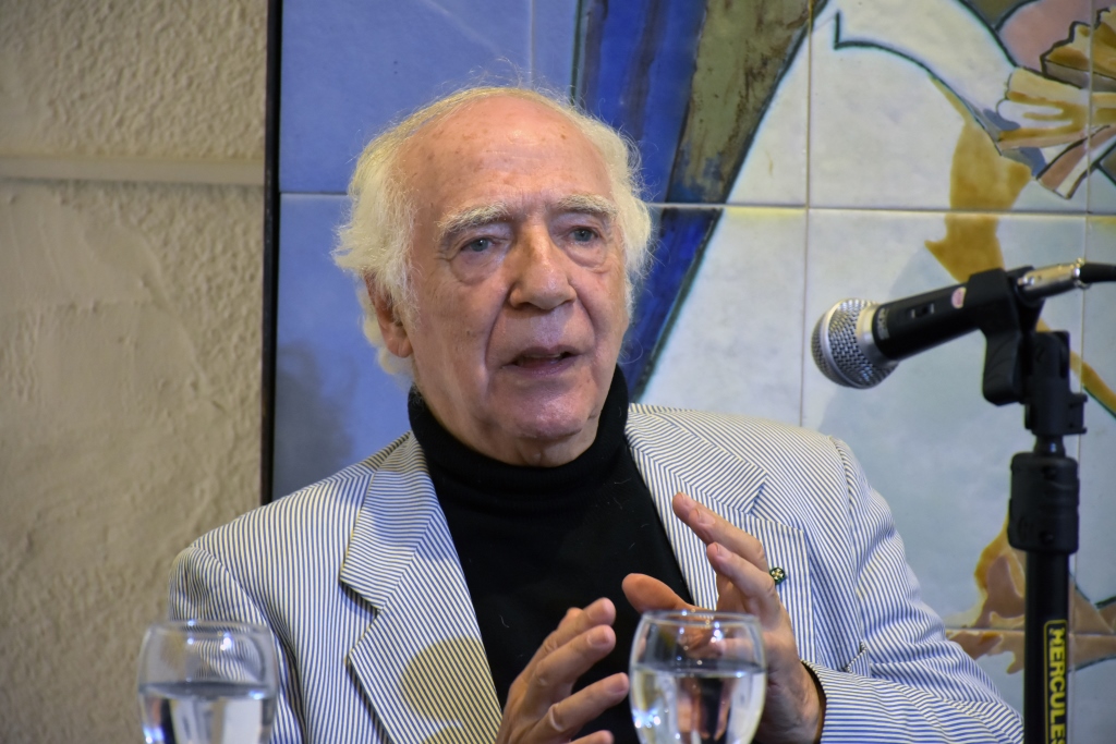 El artista Federico Brook estuvo en el Museo Beato Angélico