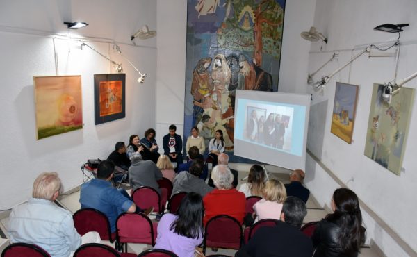 Trabajo interdisciplinar entre diseñadores y artistas