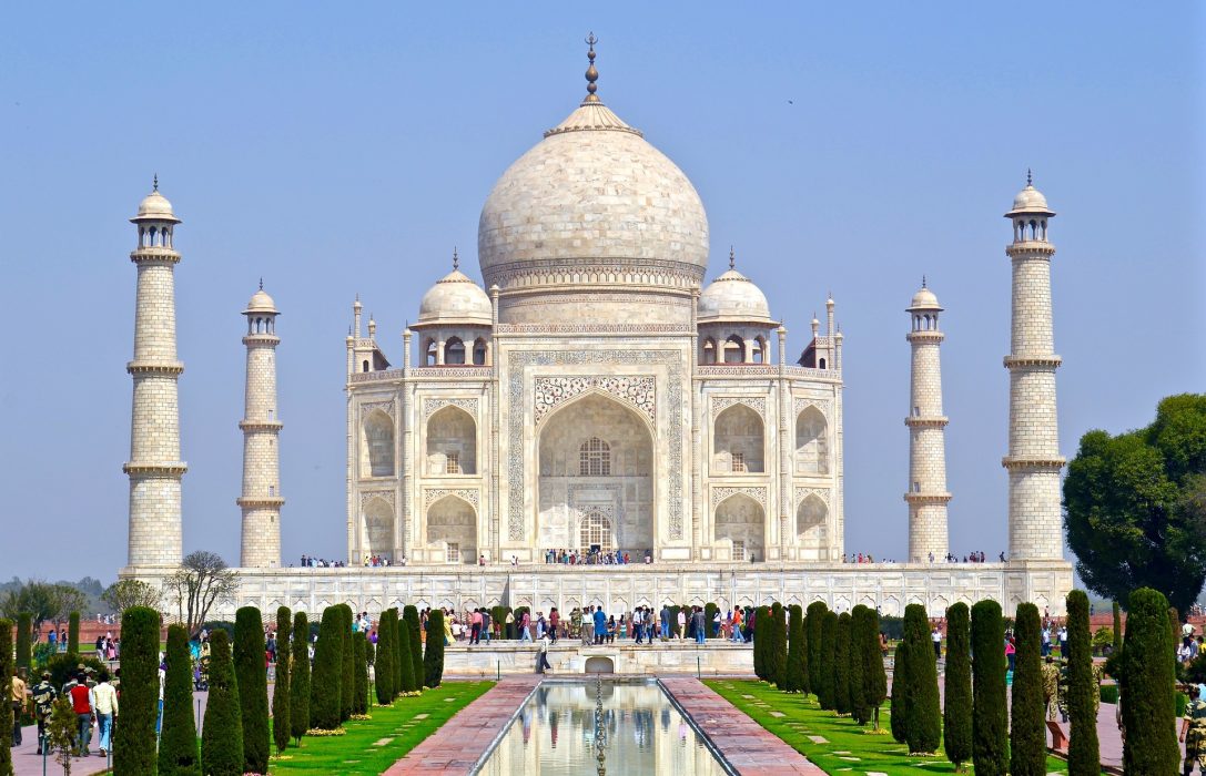 Becas de estudio en India – Sharda University