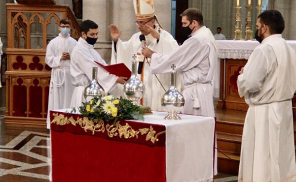 Nos unimos a toda la Iglesia Arquidiocesana en la Misa Crismal