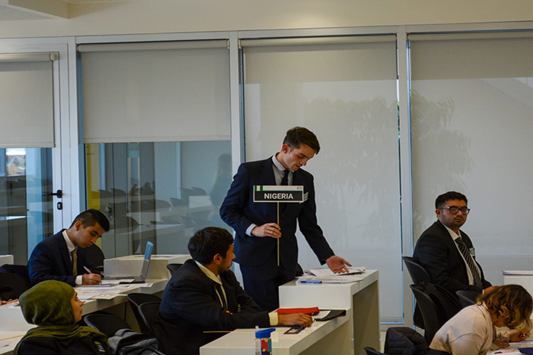 Alumno participó con éxito en Modelo de Naciones Unidas