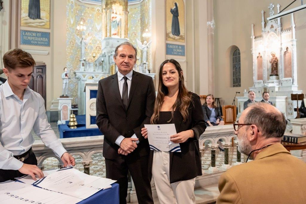Emotivo Acto de Colación en la Subsede Bernal