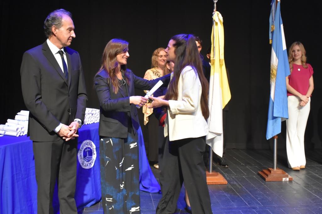 Acto de colación de la Facultad de Derecho y Ciencias Políticas