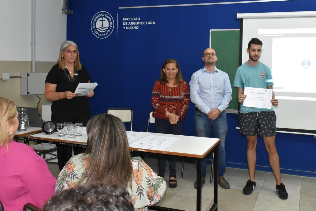 Reconocimiento a los alumnos que participaron de las Becas Futuros Profesionales Santander