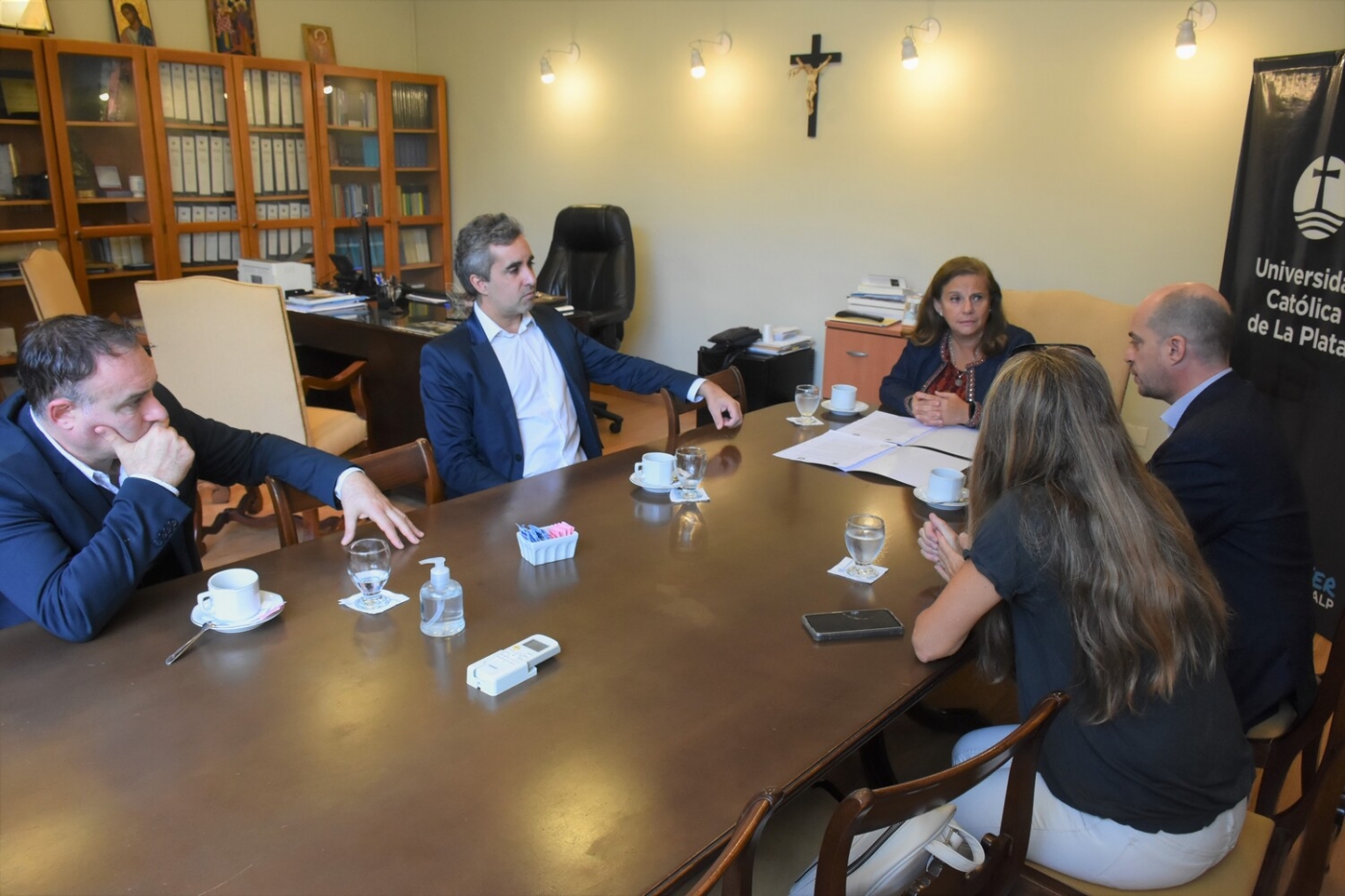 Convenio marco de colaboración entre la Universidad y la Cámara de comercio, industria y servicios de La Plata
