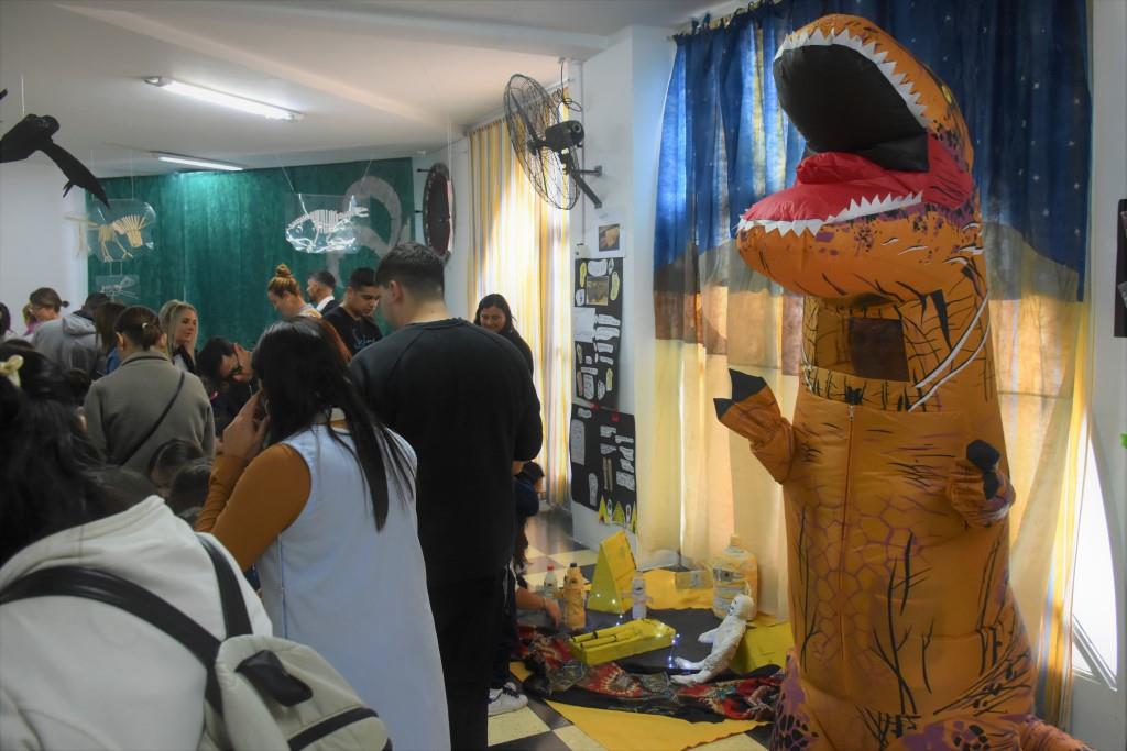 Se presentó la expo ‘’Dinosaurios y Momias’’ realizada por el Jardín José Manuel Estada