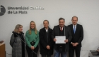 La Facultad de Derecho y Ciencias Políticas realizó un homenaje a los docentes con más de 25 años