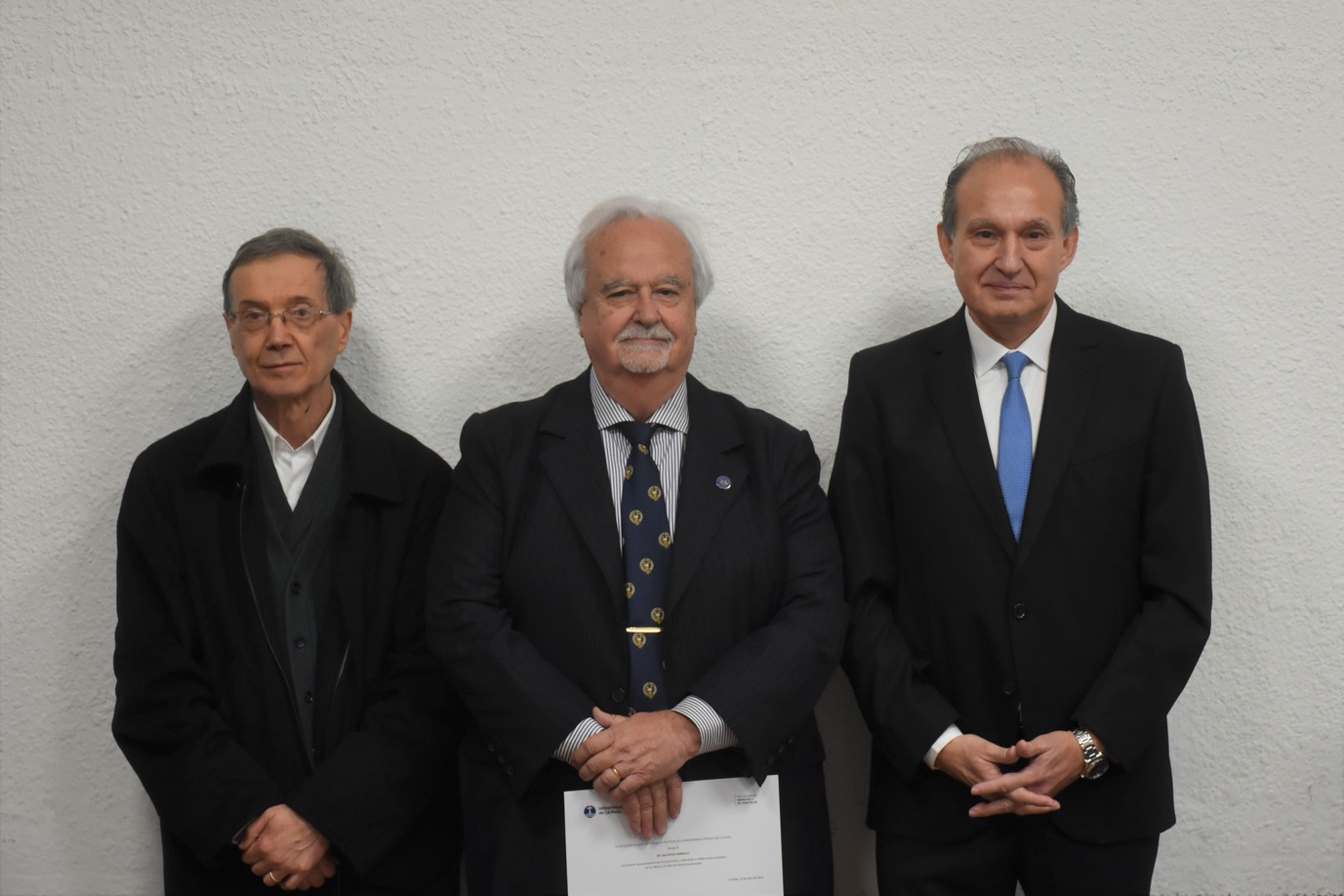 La Facultad de Derecho y Ciencias Políticas realizó un homenaje a los docentes con más de 25 años
