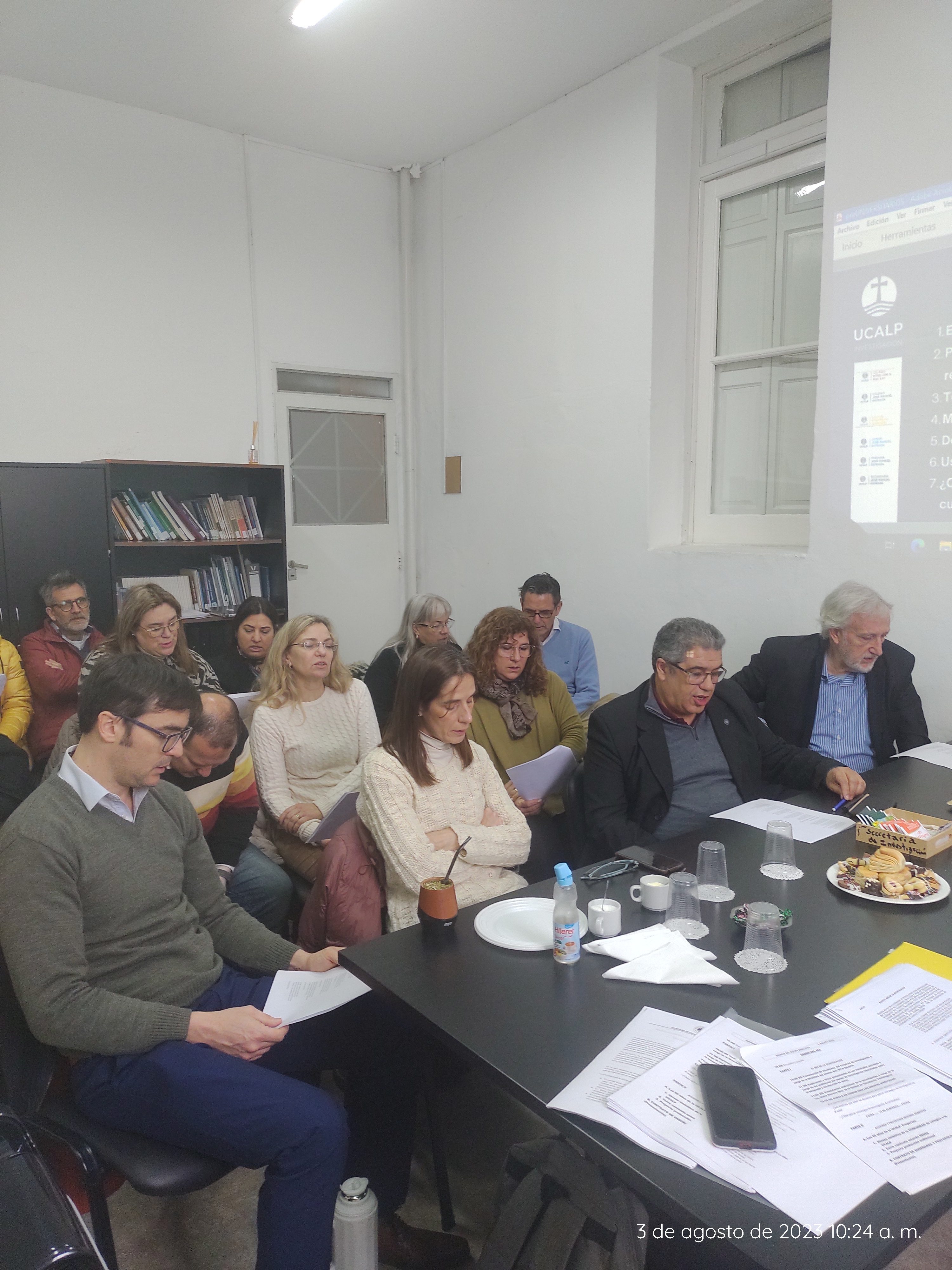 Reunión de investigación preuniversitaria (8)