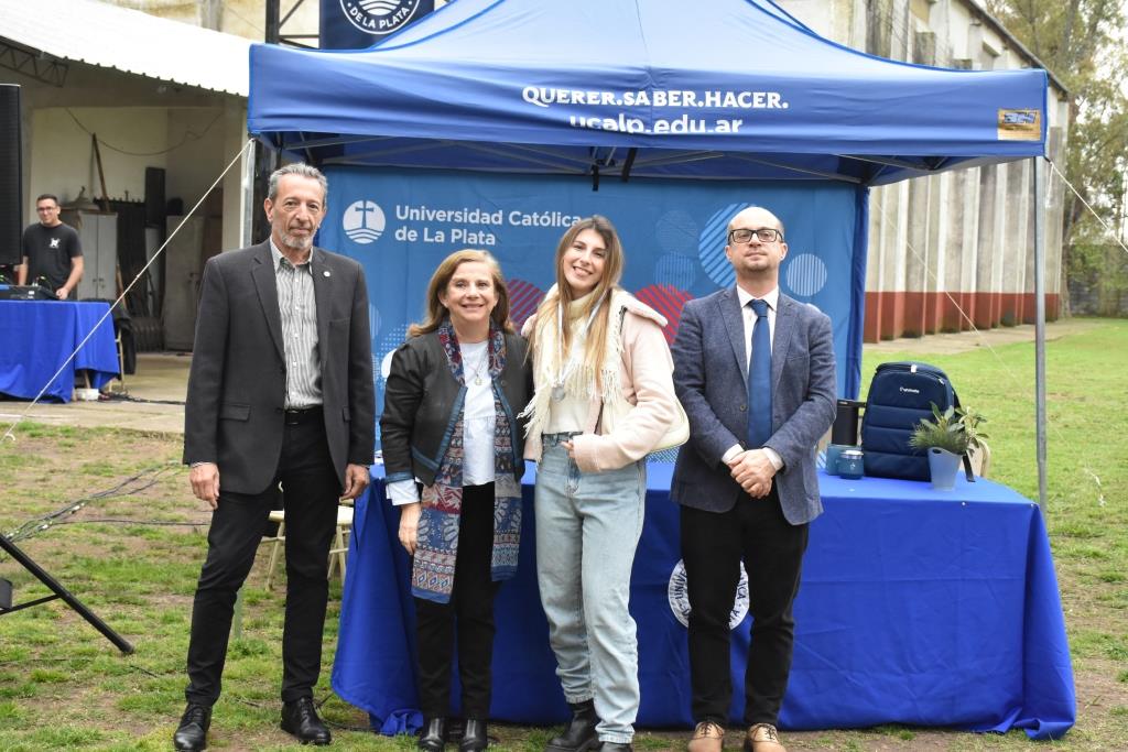 La Universidad celebró el Día del Estudiante y reconoció a los mejores promedios