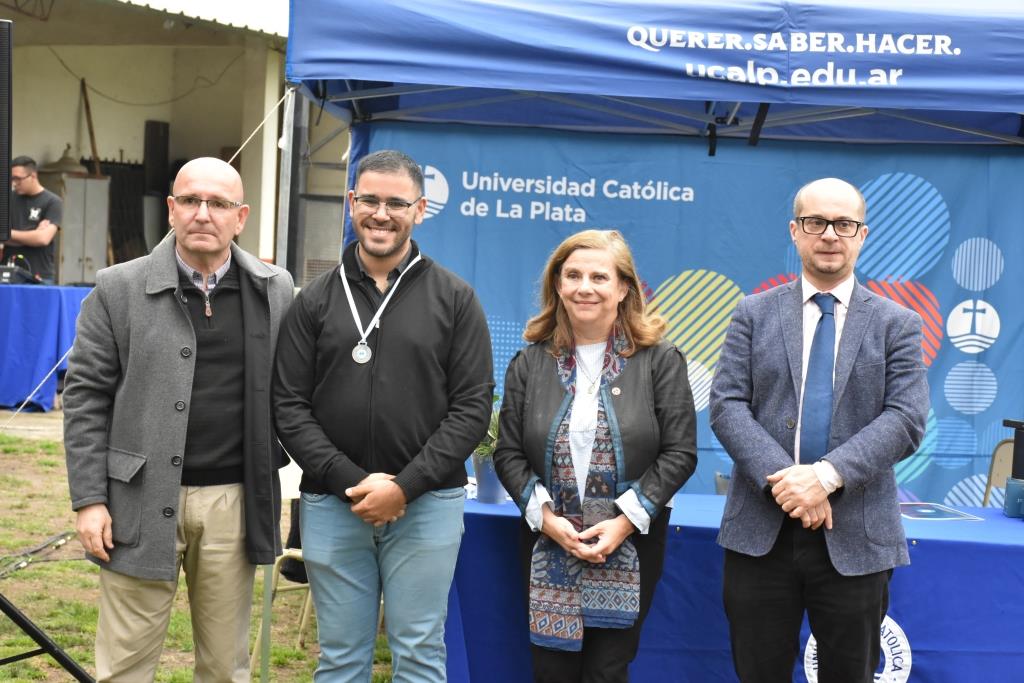 La Universidad celebró el Día del Estudiante y reconoció a los mejores promedios