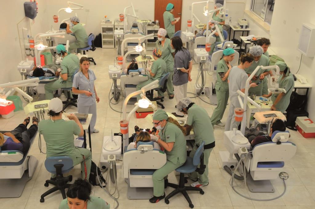 La UCALP saluda a la Sociedad Odontológica de La Plata en su centenario