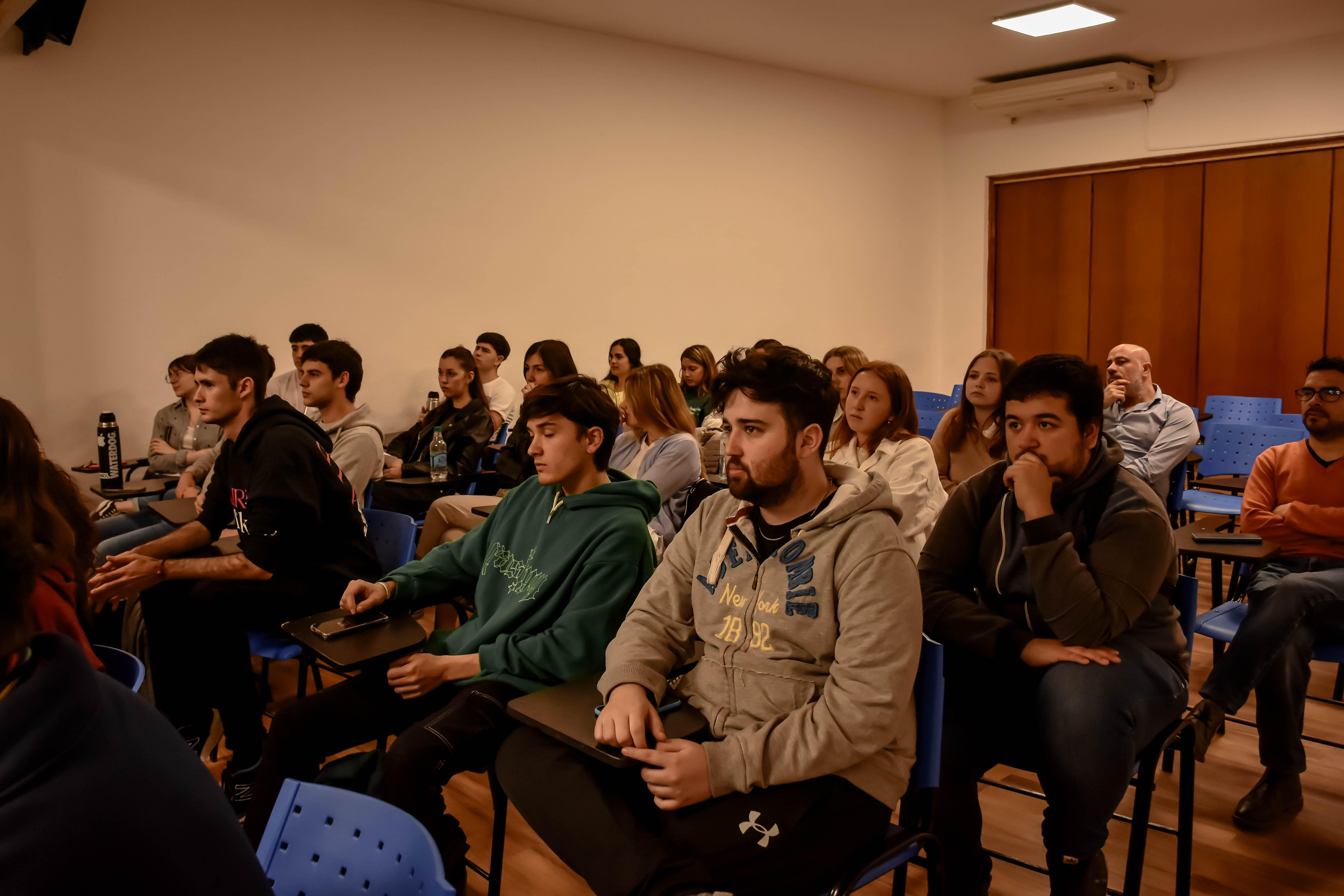 Se realizó el conversatorio ‘’Elecciones 2023’’ (10)