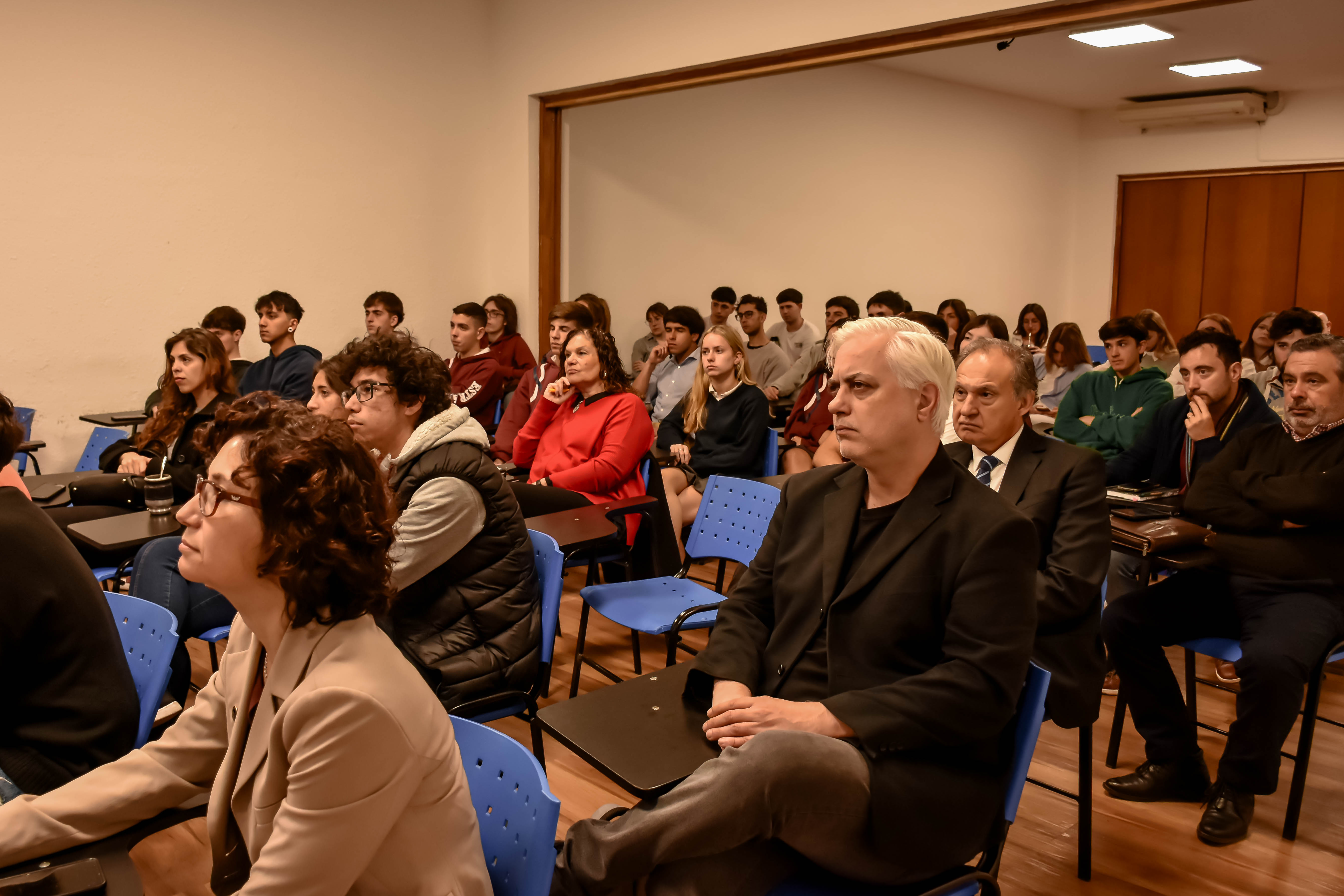 Se realizó el conversatorio ‘’Elecciones 2023’’ (12)
