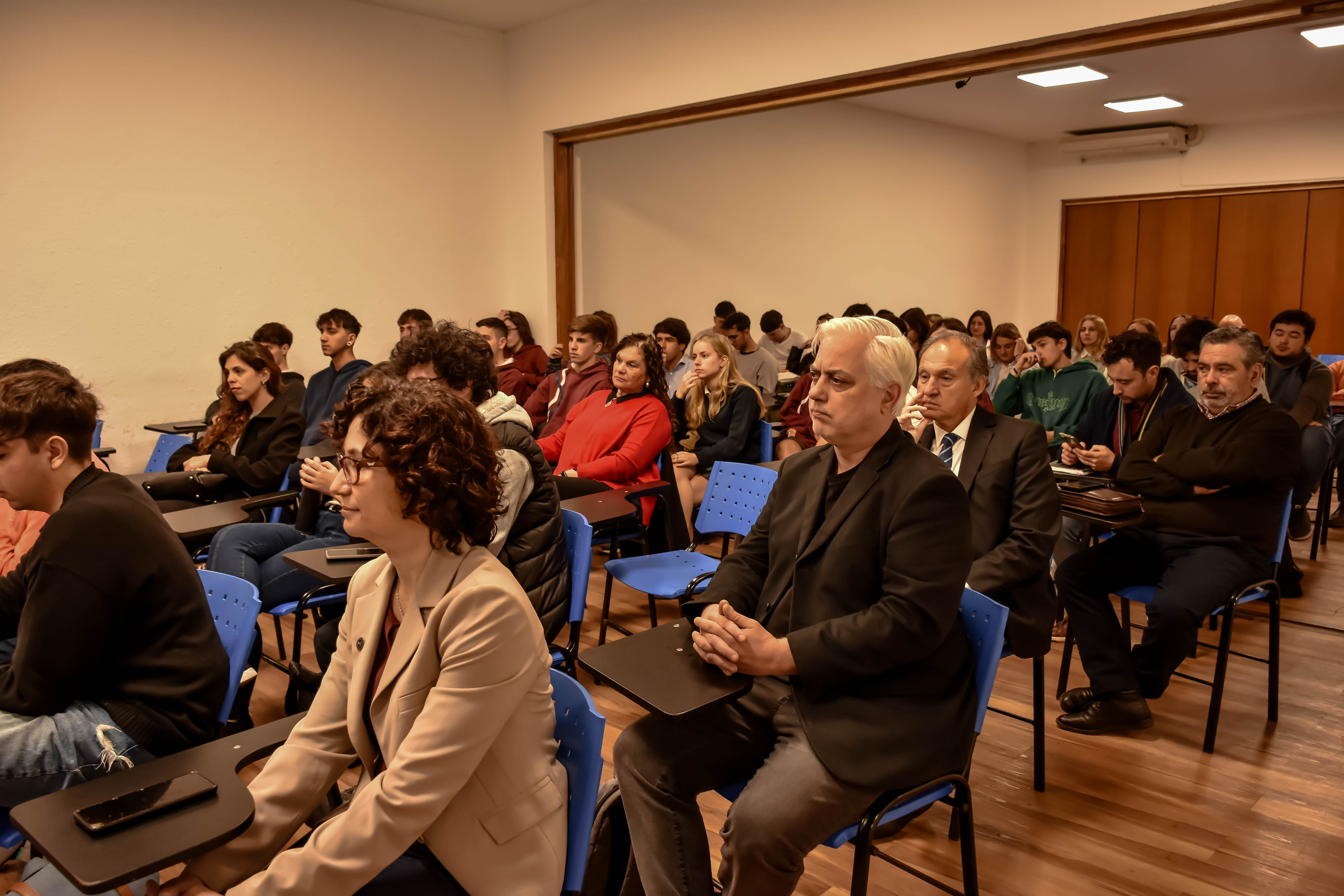 Se realizó el conversatorio ‘’Elecciones 2023’’ (7)