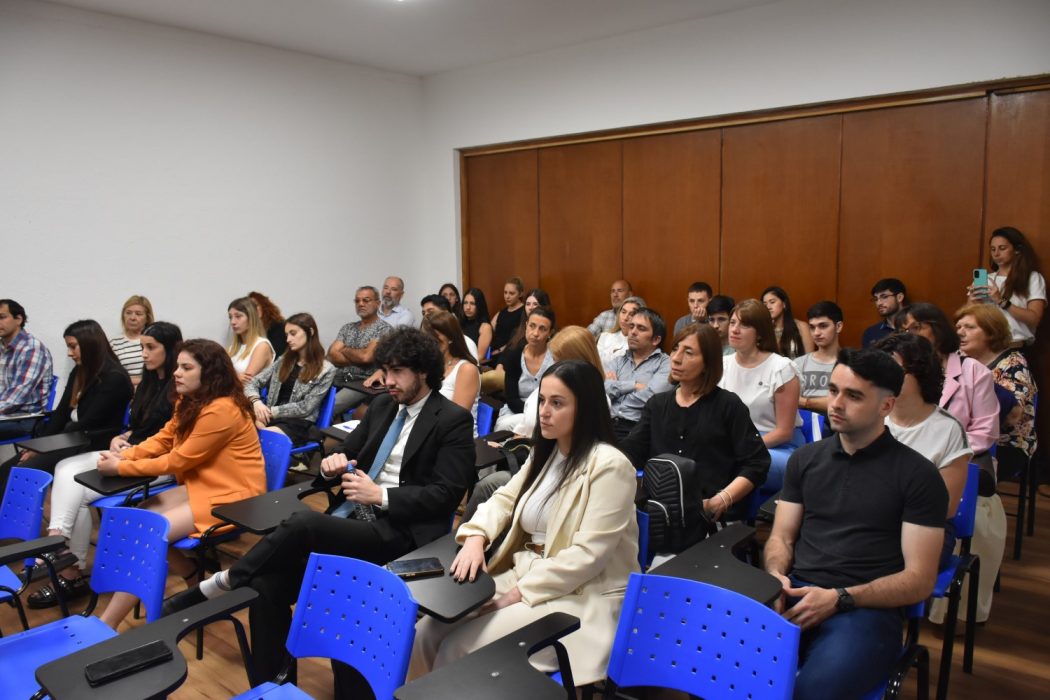 Reconocimiento a los alumnos que participaron de las Becas Futuros Profesionales Santander