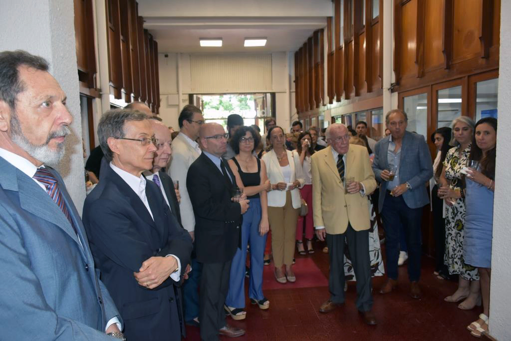 Brindis de fin de año y reconocimiento a ex decanos