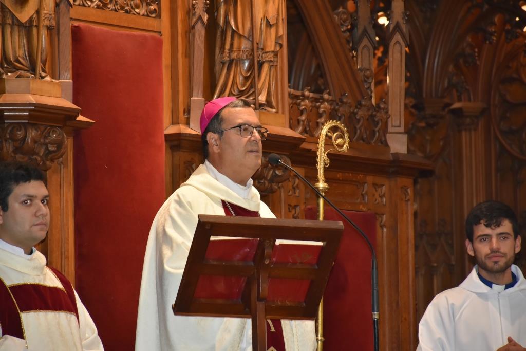 Junto a Monseñor Mestre celebramos la misa por el 60 aniversario de la UCALP