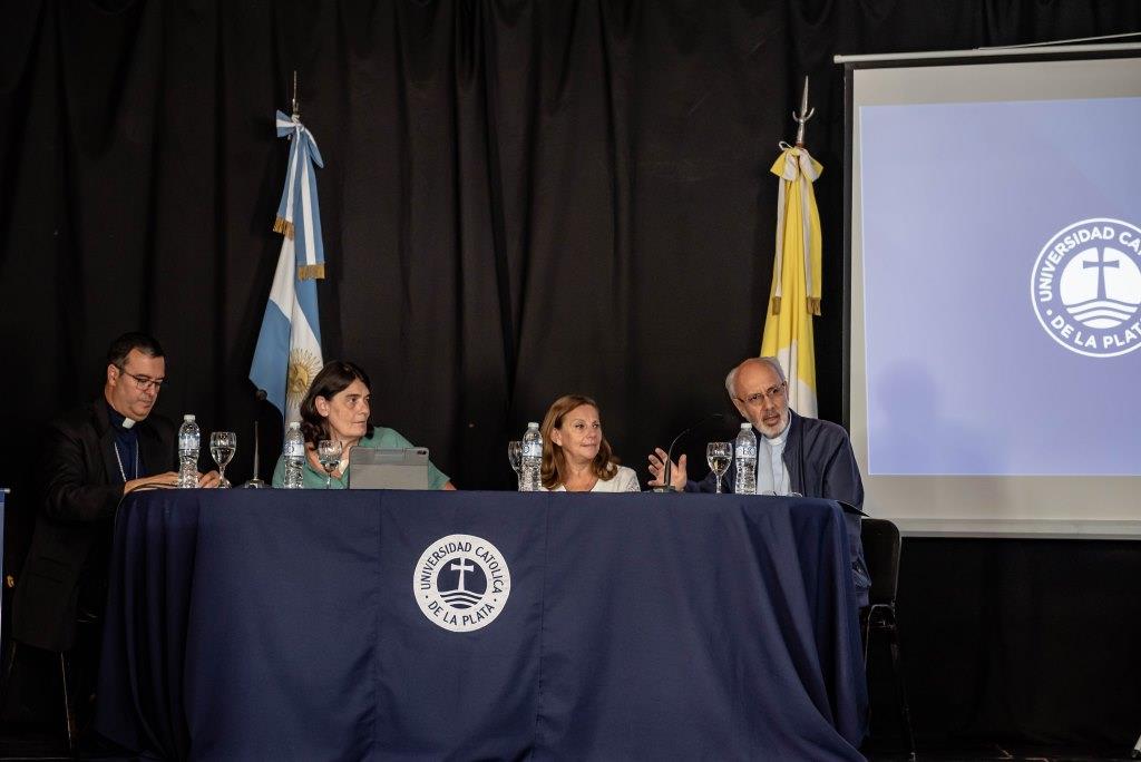 Presentación de la investigación “La verdad los hará libres”