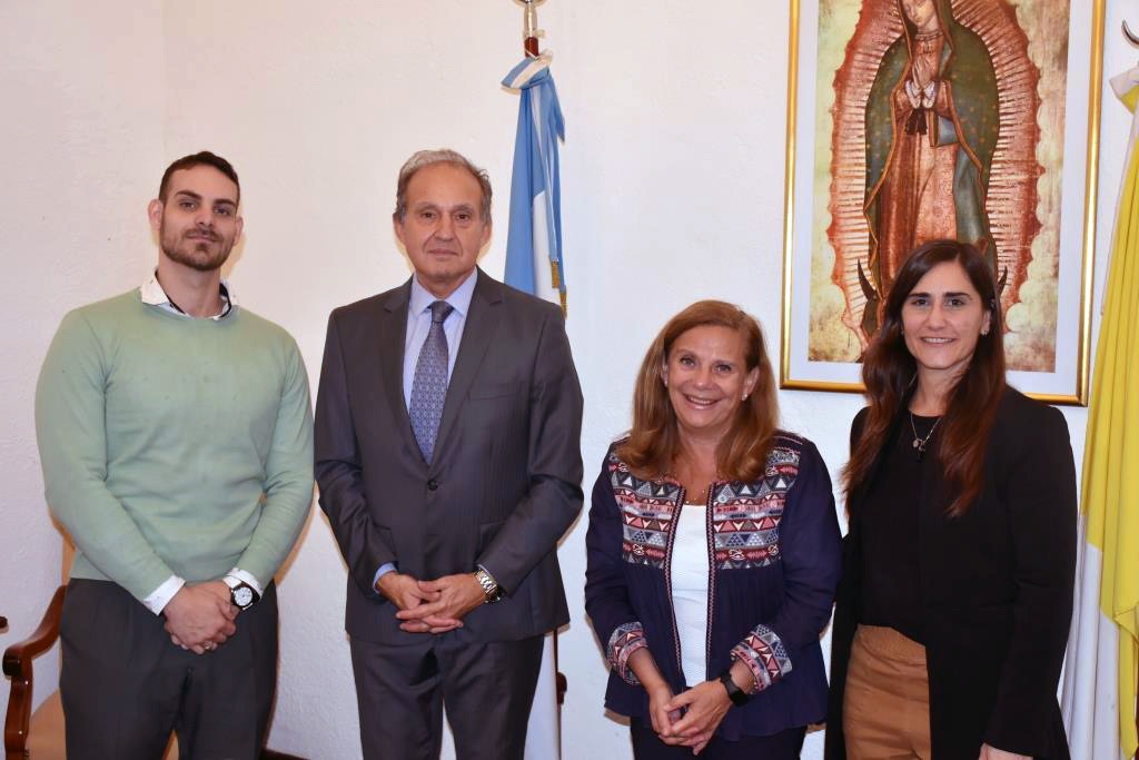 La UCALP y la Unión de Politólogos Platenses firman acuerdo de colaboración