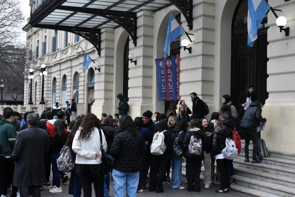 Miles de jóvenes en el arranque de la Expo UCALP 2024