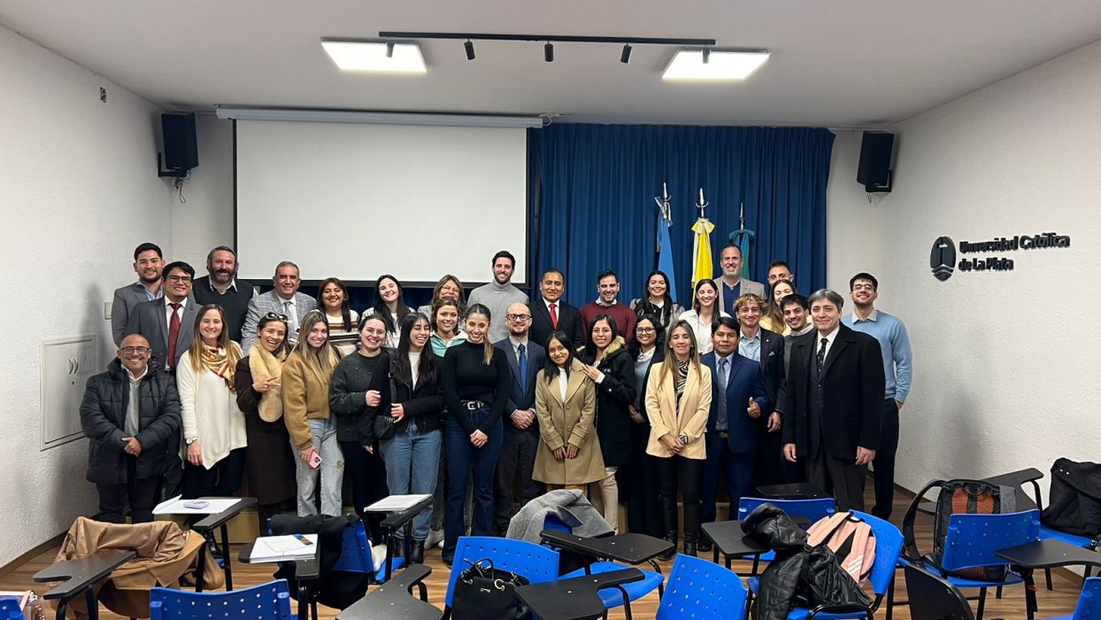 Docentes y alumnos de Perú visitaron la UCALP