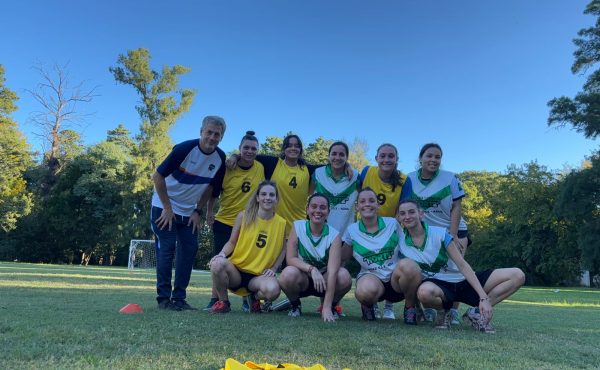 Salen a la cancha el fútbol femenino y el vóley masculino