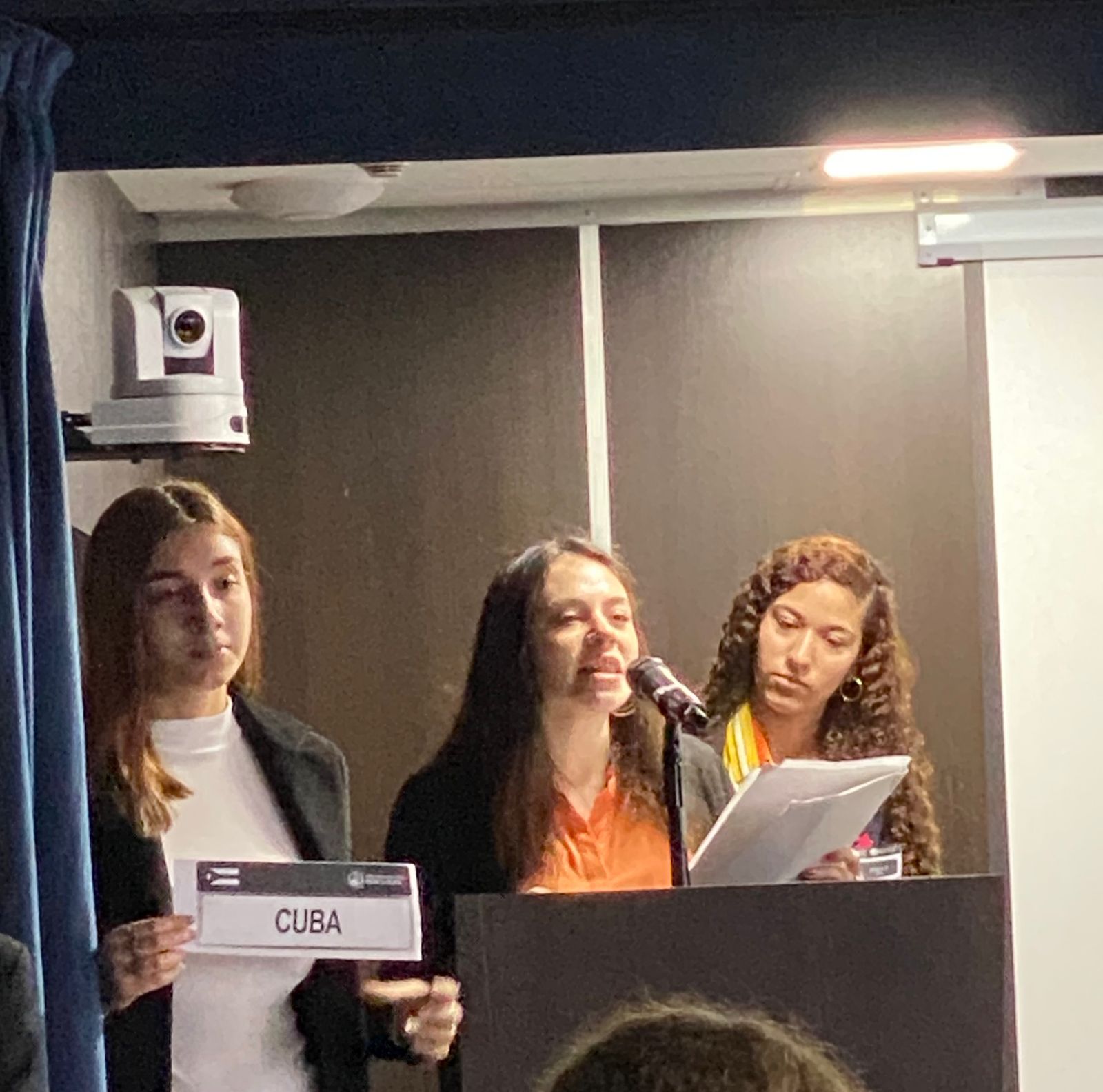 Alumnos de los colegios participaron del simulacro ONU (2)