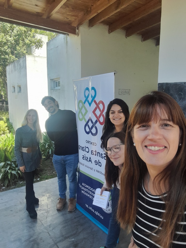 Equipo consultorio jurídico gratuito