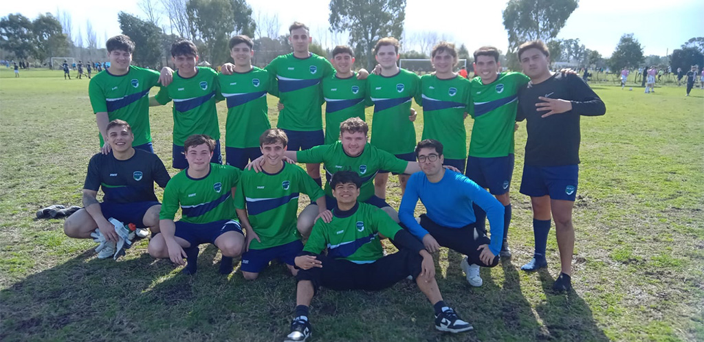 Importantes triunfos en fútbol y rugby
