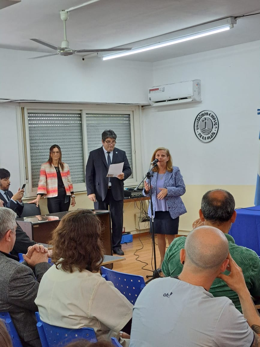 Concurrida Expo UCALP en Bernal para conocer las carreras 