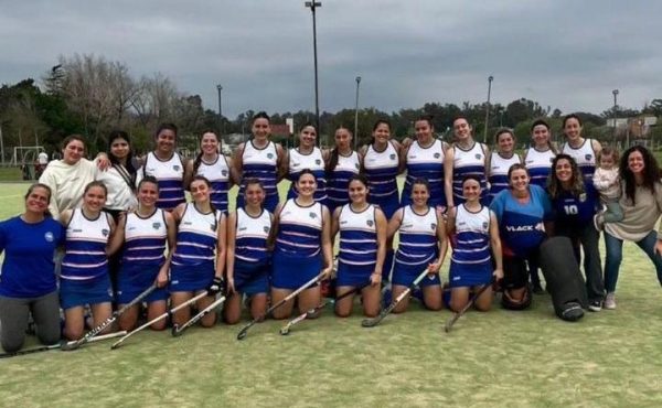El hockey femenino va por la gloria