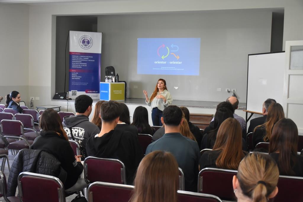 Charla virtual gratuita sobre rutinas y hábitos de estudio para ingresantes