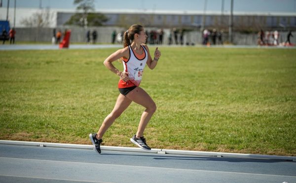Atletismo: alumna de la UCALP logró subirse al podio
