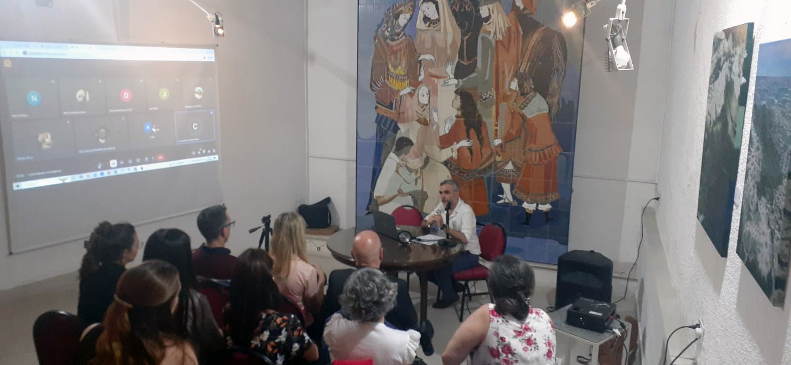 Alumnos y docentes de Humanidades presentaron proyectos de investigación (5)