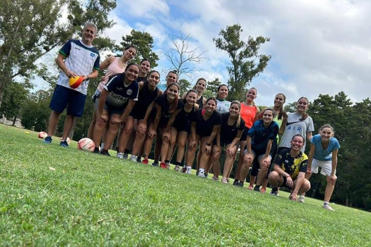 Crece el fútbol femenino y se afianza el equipo de la UCALP