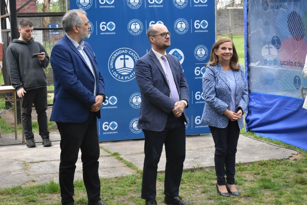 La UCALP recoLa UCALP reconoció y premió a sus alumnos destacadosnoció y premió a sus alumnos destacados