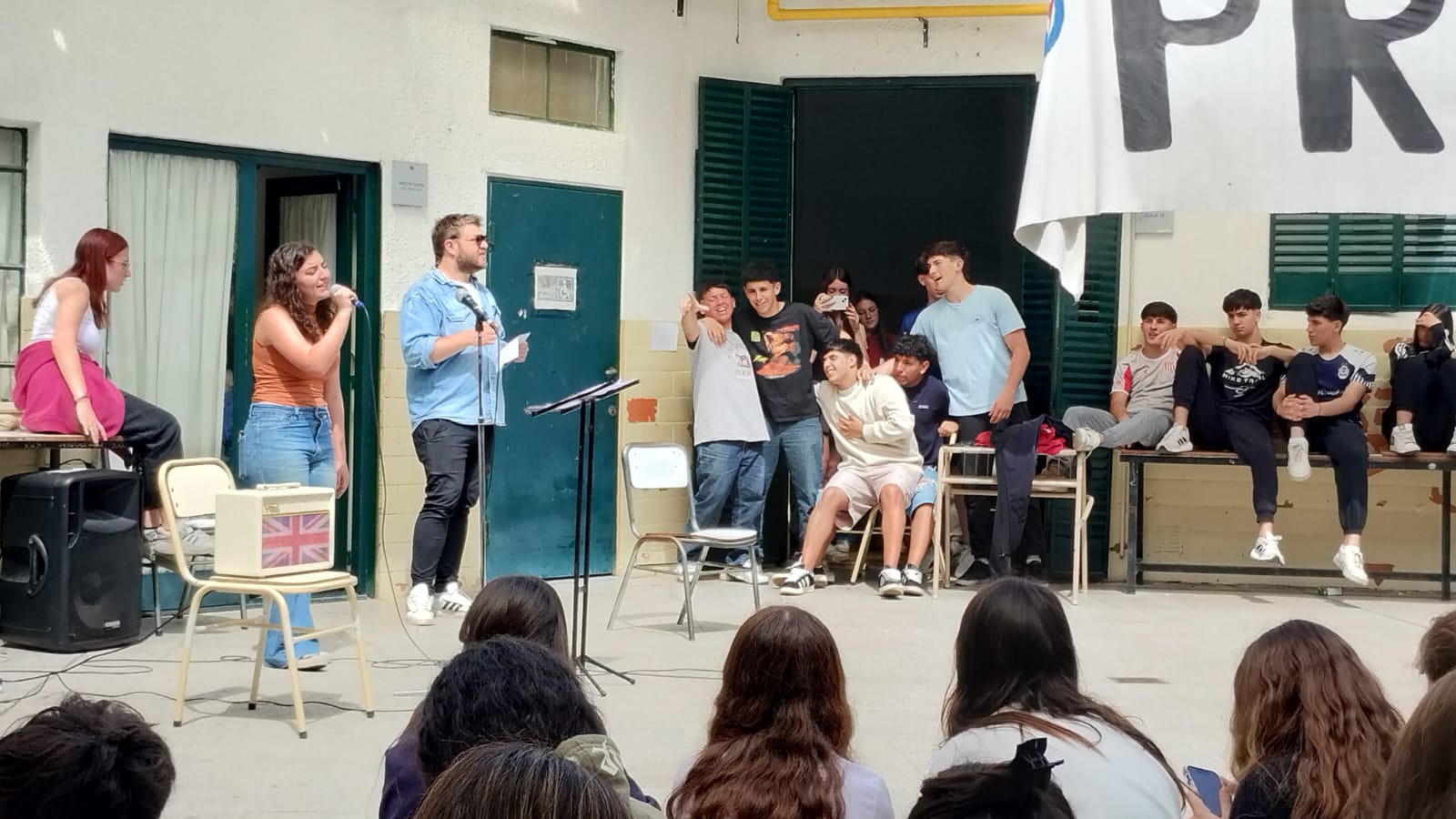 Se desarrolló la semana de las artes en el Mac Kay (16)